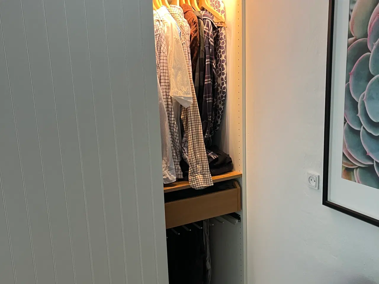 Billede 2 - Ikea klædeskab