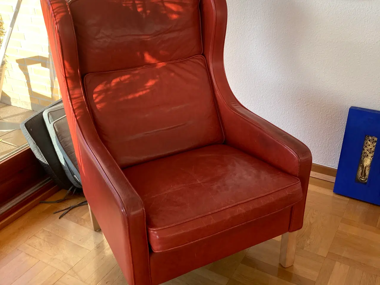 Billede 2 - Ørelappstol rød skin
