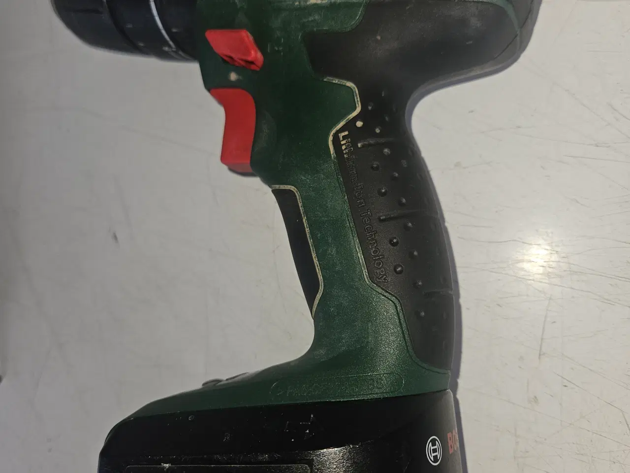 Billede 7 - re skrue maskine fra bosch med 2 batterier og opla