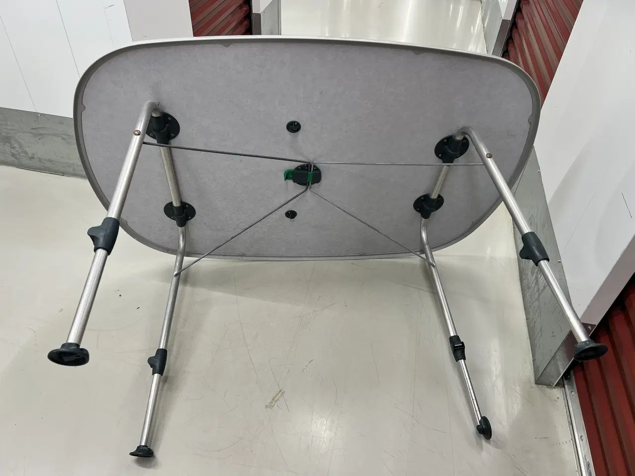 Billede 2 - Flot letvægts campingbord