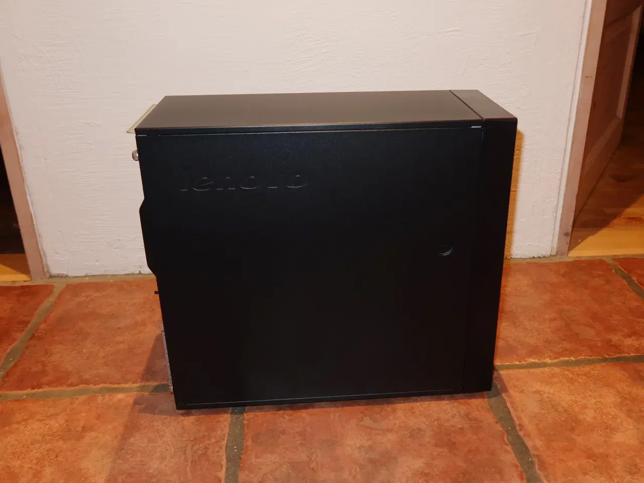 Billede 2 - Lenovo ThinkStation P300 - Core i5