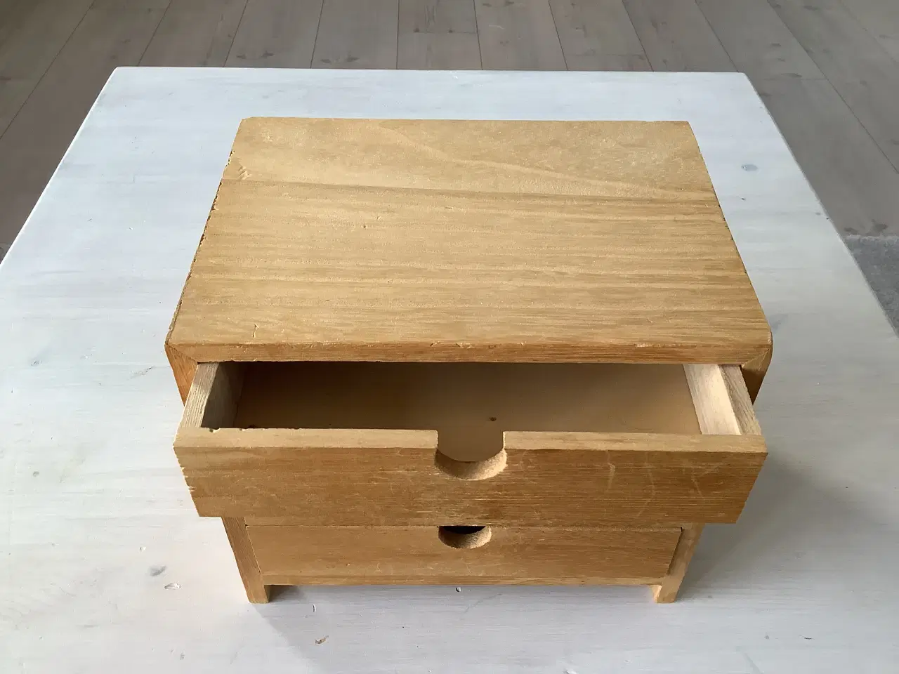 Billede 2 - Lille træ kasse med skuffer 