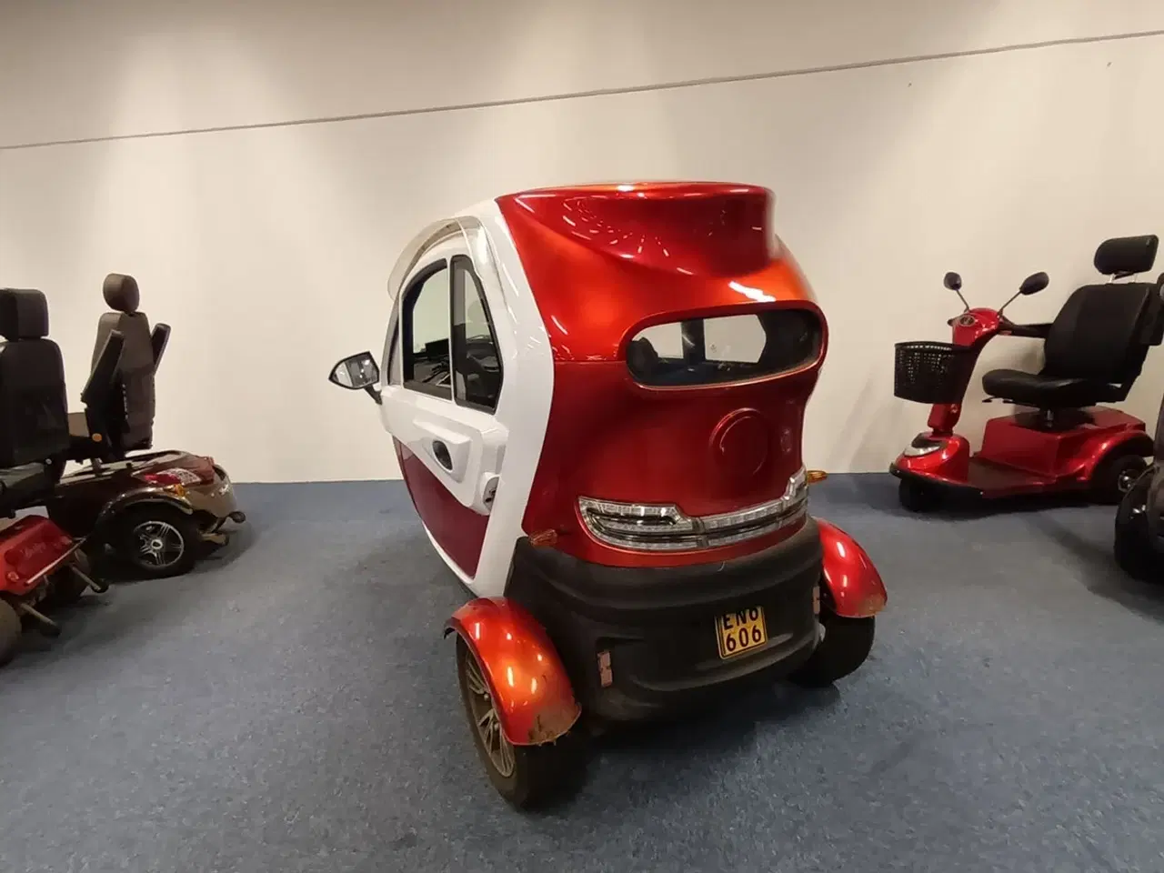 Billede 2 - Urban rød/hvid