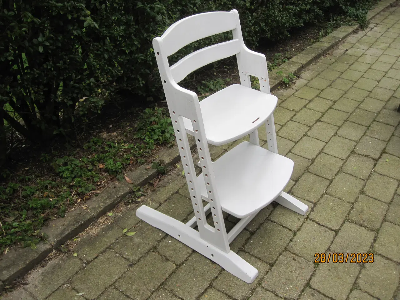 Billede 1 - Hvid BabyDan højstol . nypris 2300 kr