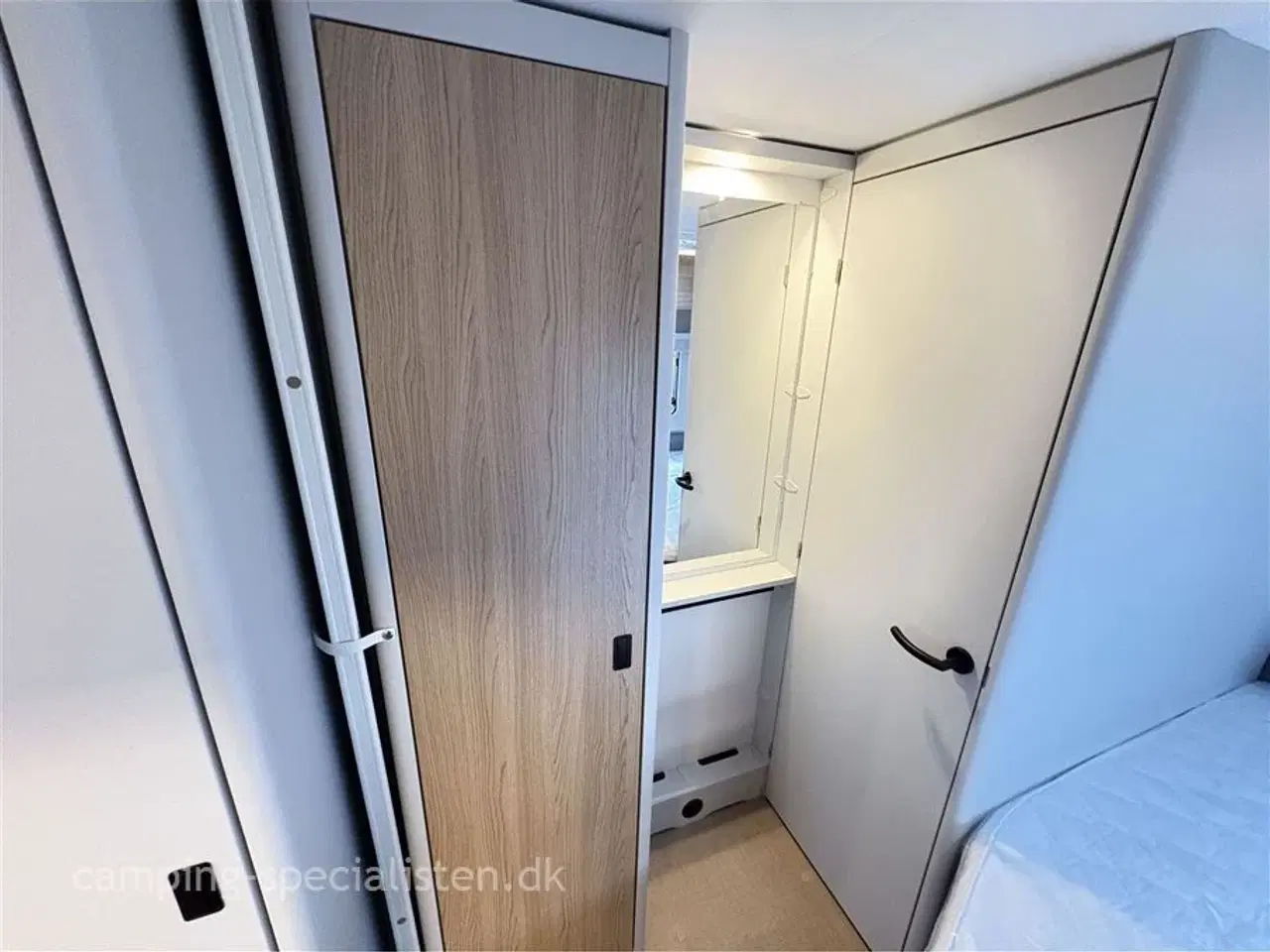 Billede 13 - 2026 - Bürstner B66 465 TS   NYHED 2026! Bürstner B66 465 TS 2026 - Kan ses nu hos Camping-Specialisten.dk