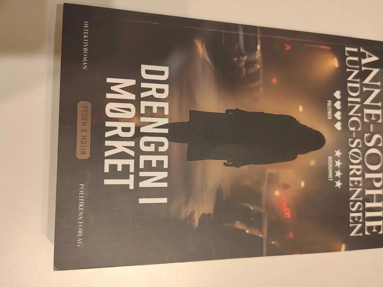 Billede 1 - Drengen i mørket 