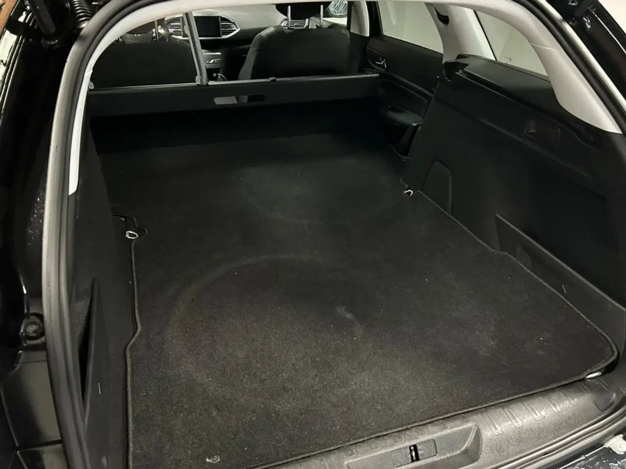 Billede 17 - Peugeot 308 1,5 BlueHDi 130 Allure Sky Van