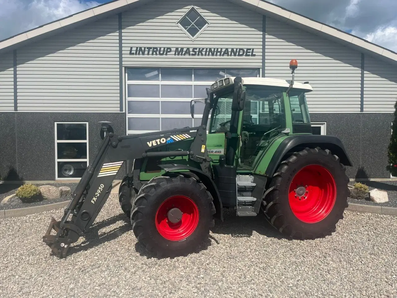 Billede 1 - Fendt 410 Vario med frontlæsser.