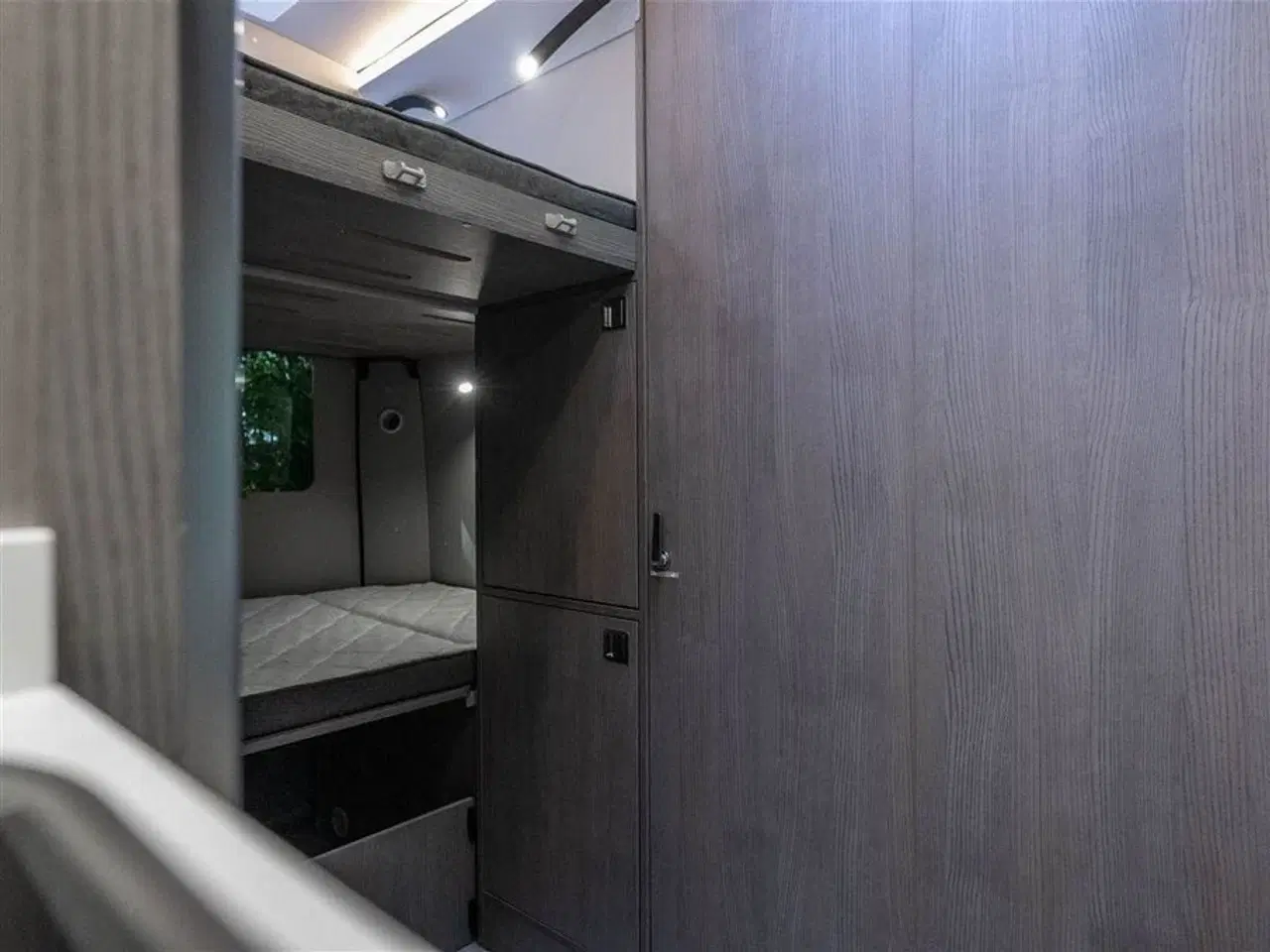 Billede 21 - 0 - FURGOK XPACE 600 FAMILY North   Van med plads til 5 personer!