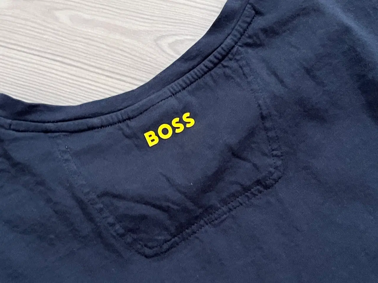 Billede 3 - T-Shirt, Bluse, Hugo Boss, Str L