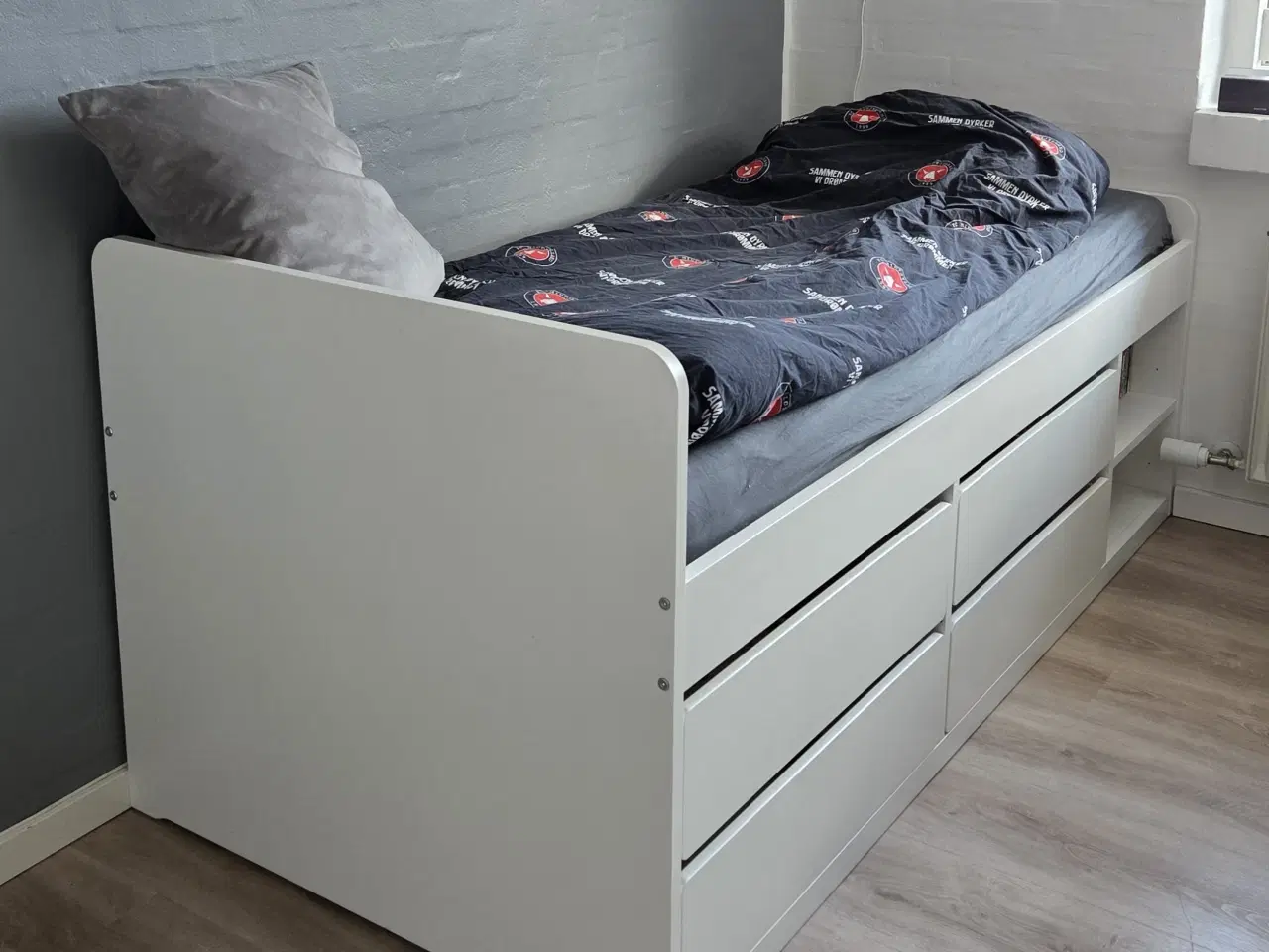 Billede 2 - Seng med opbevaring, hvid