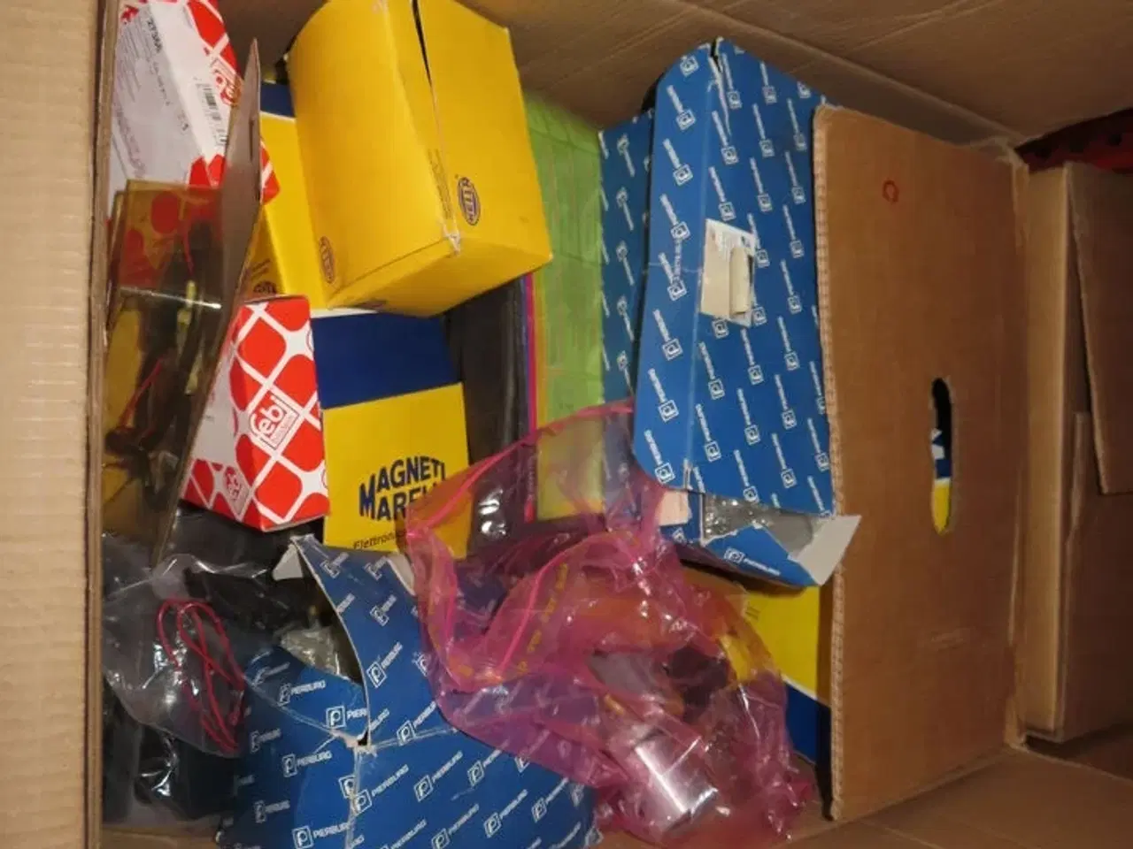 Billede 9 - 14 Paller med Autoreservedele