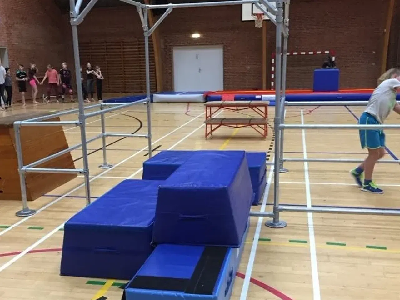 Billede 2 - Parkour stativ - incl rullevogn