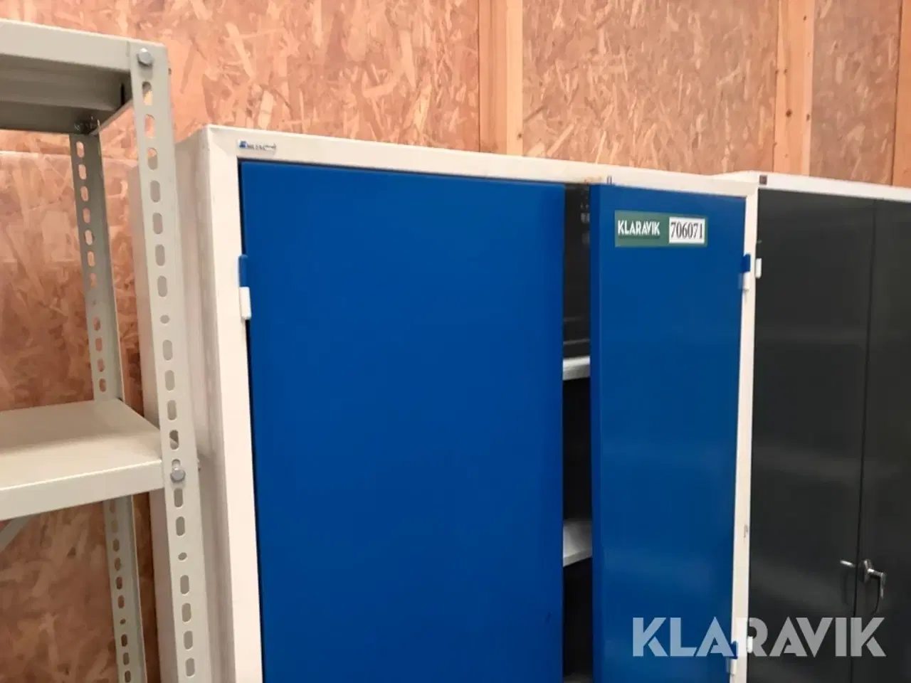 Billede 7 - Værkstedsreoler 3 styk samt 2 styk skabe