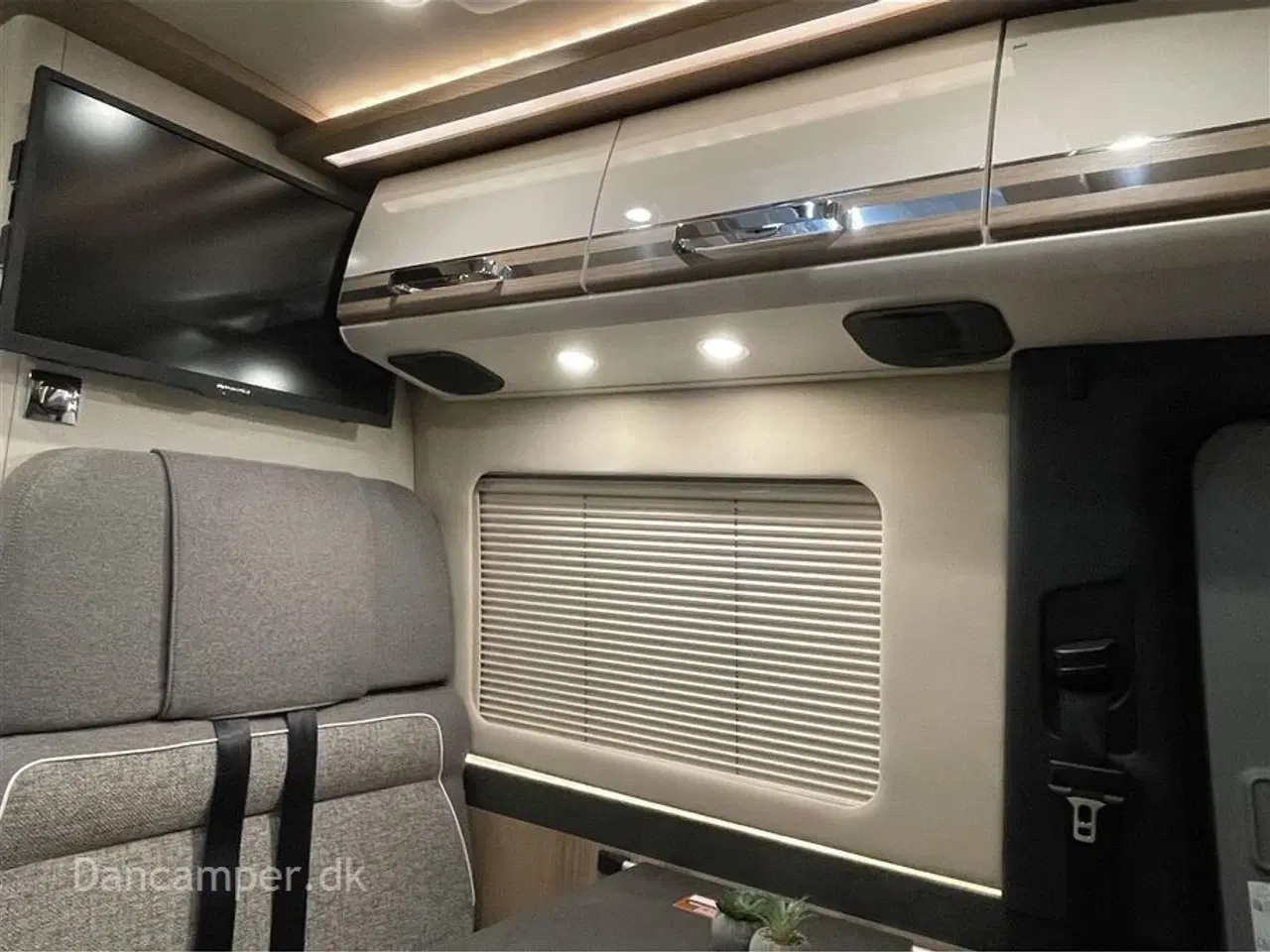 Billede 16 - 2025 - Carthago Van Genius 641 LE MB   MESSEPRIS kr. 1.475.000,- SPAR kr. 150.000,- GENIAL Carthago Van Genius 641 LE 170 Hk - 9 trin G-Tronic automatgear