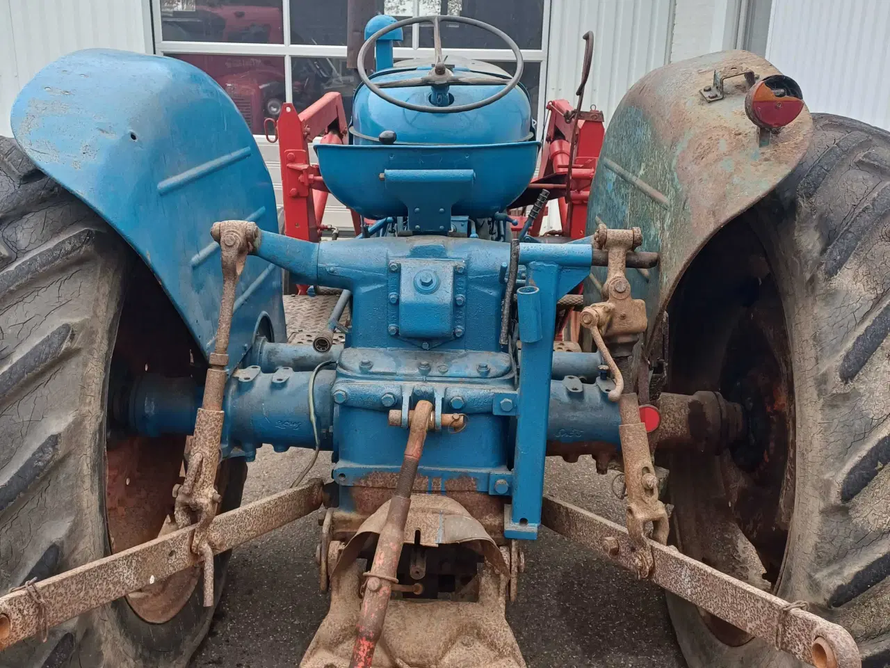 Billede 3 - Traktor med frontlæsser