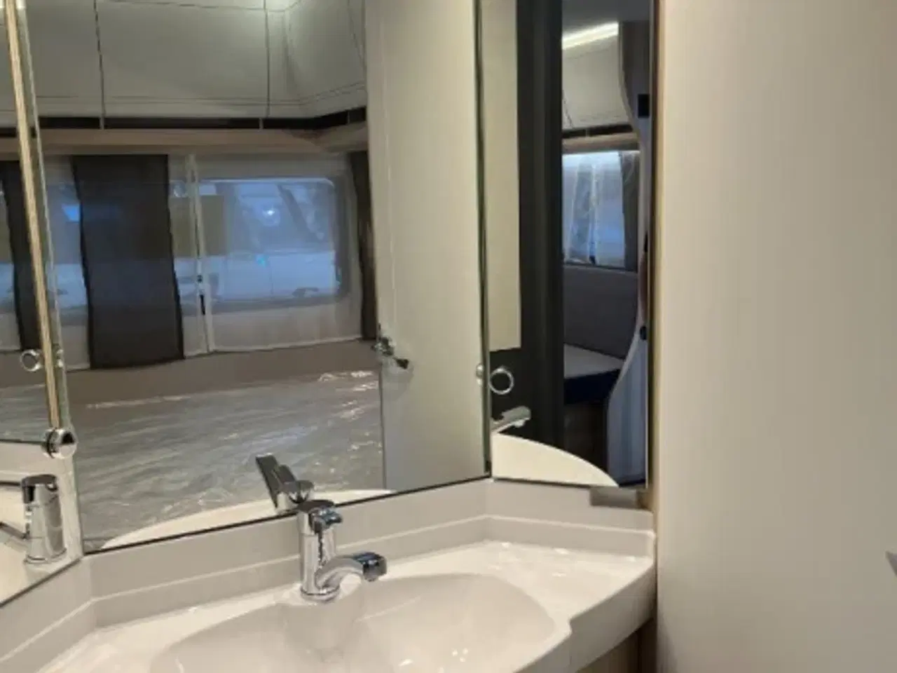 Billede 6 - Hobby De Luxe 460 UFE DK-line