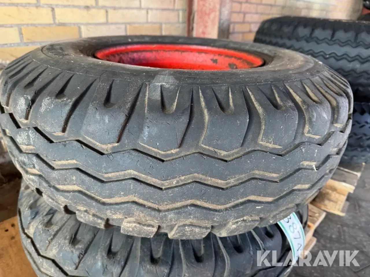 Billede 2 - Dæk Viskafors Implement