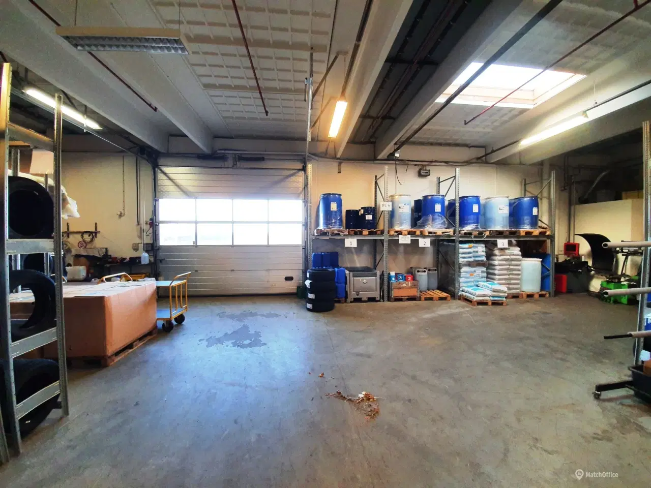 Billede 4 - Engrosbutik, kontor og lager - i alt 1.945 kvm