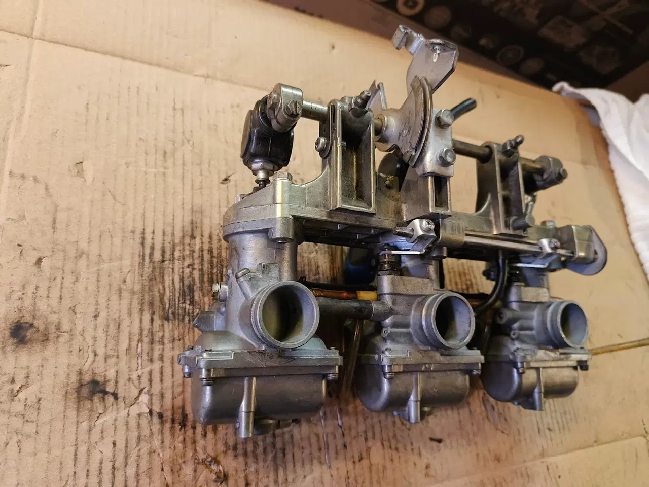 Billede 3 - Suzuki gt 550  Karburatorsæt.