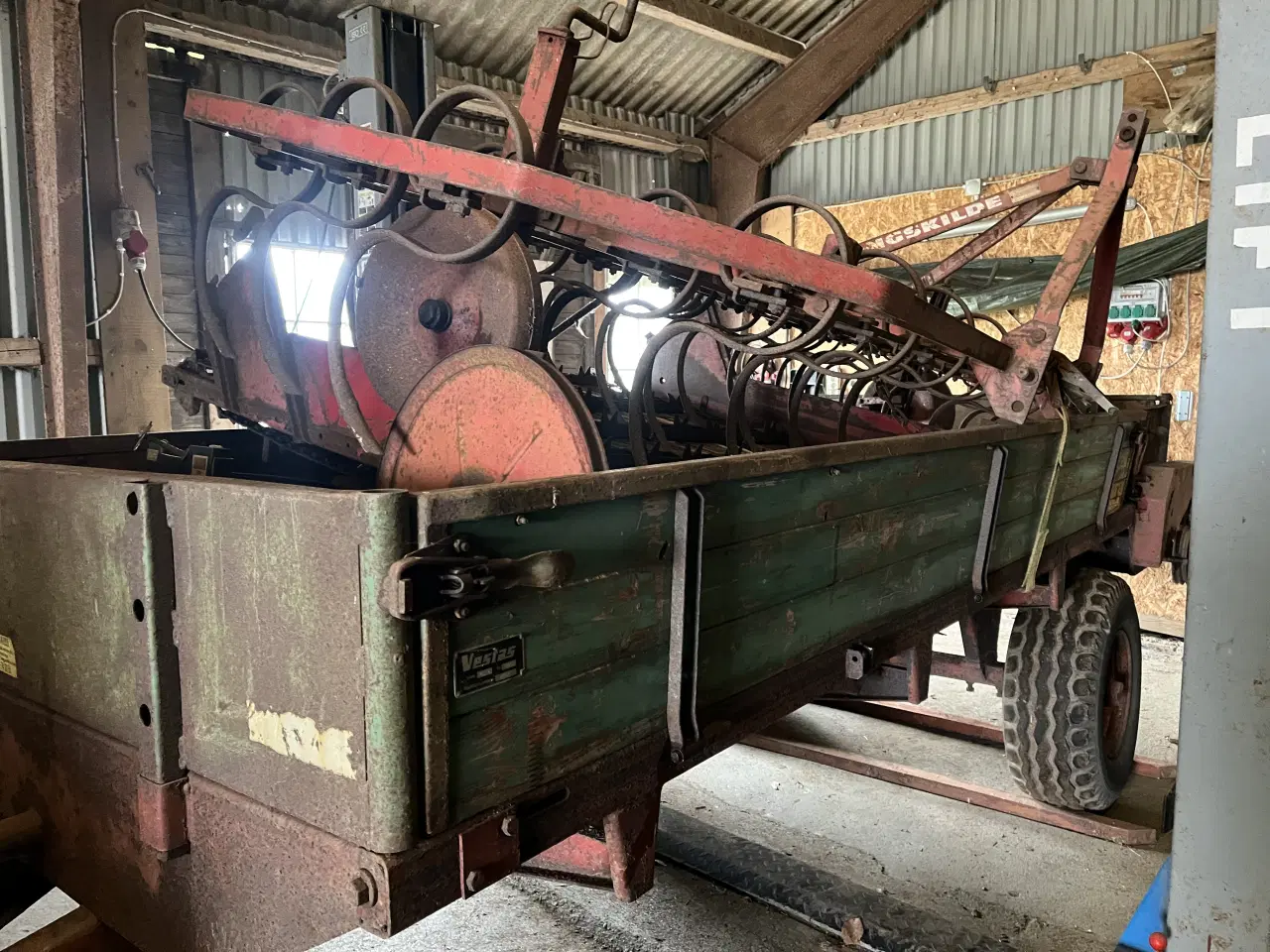 Billede 2 - Aflæsservogn med elevator