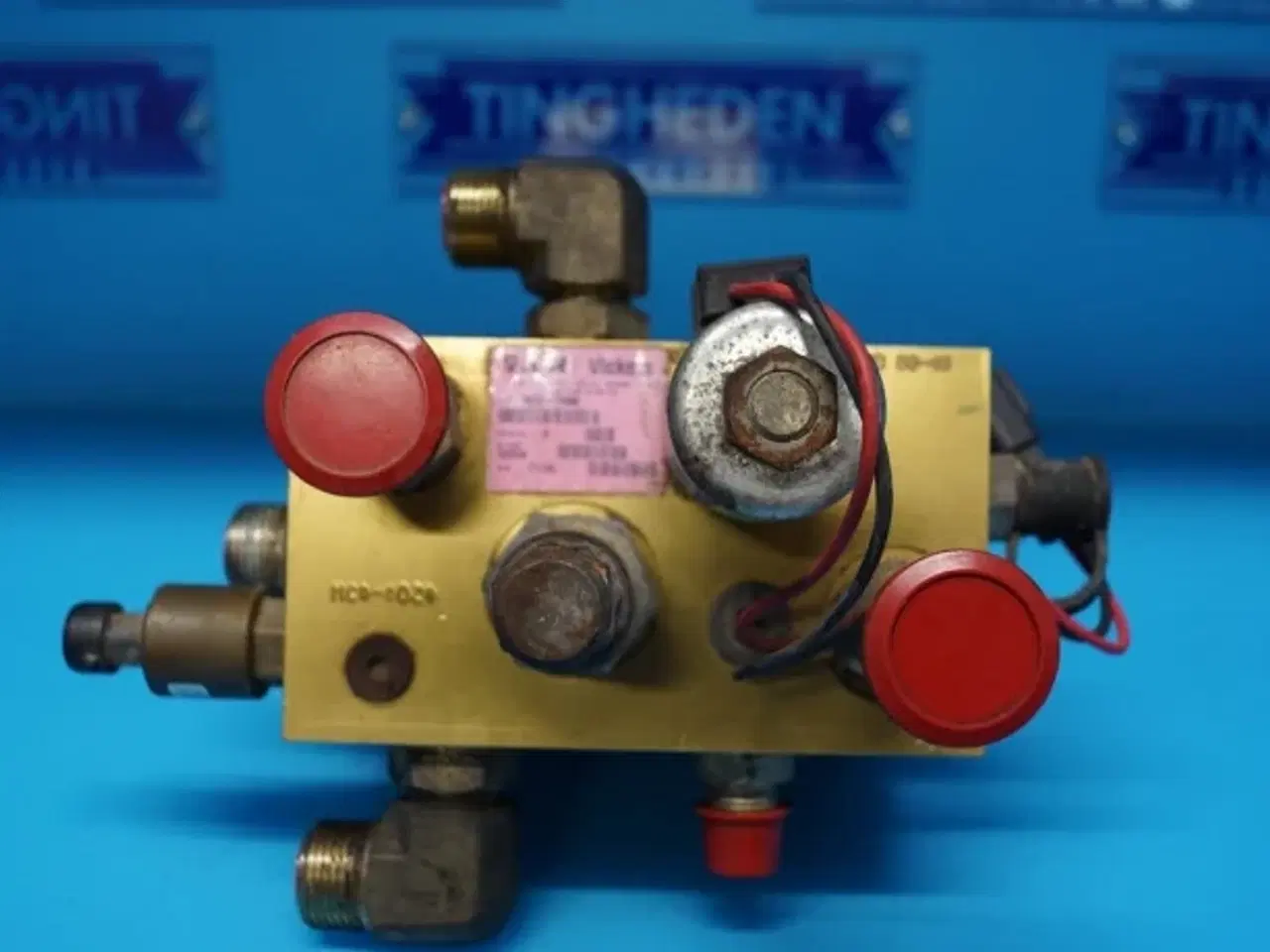 Billede 7 - Case 8010 Hydraulikventil 87109702