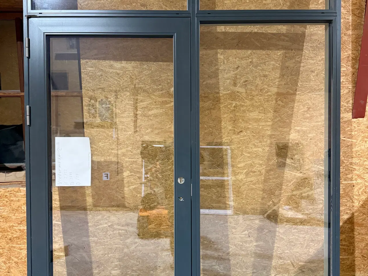 Billede 1 - Indgangsparti træ alu