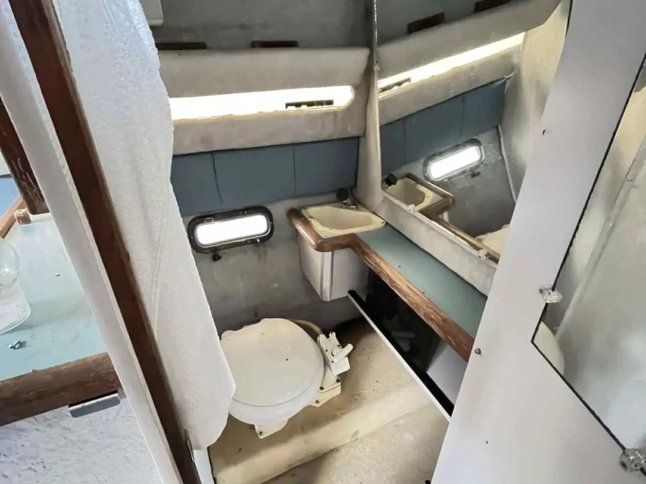 Billede 2 - Bayliner 2455 (Projektbåd)