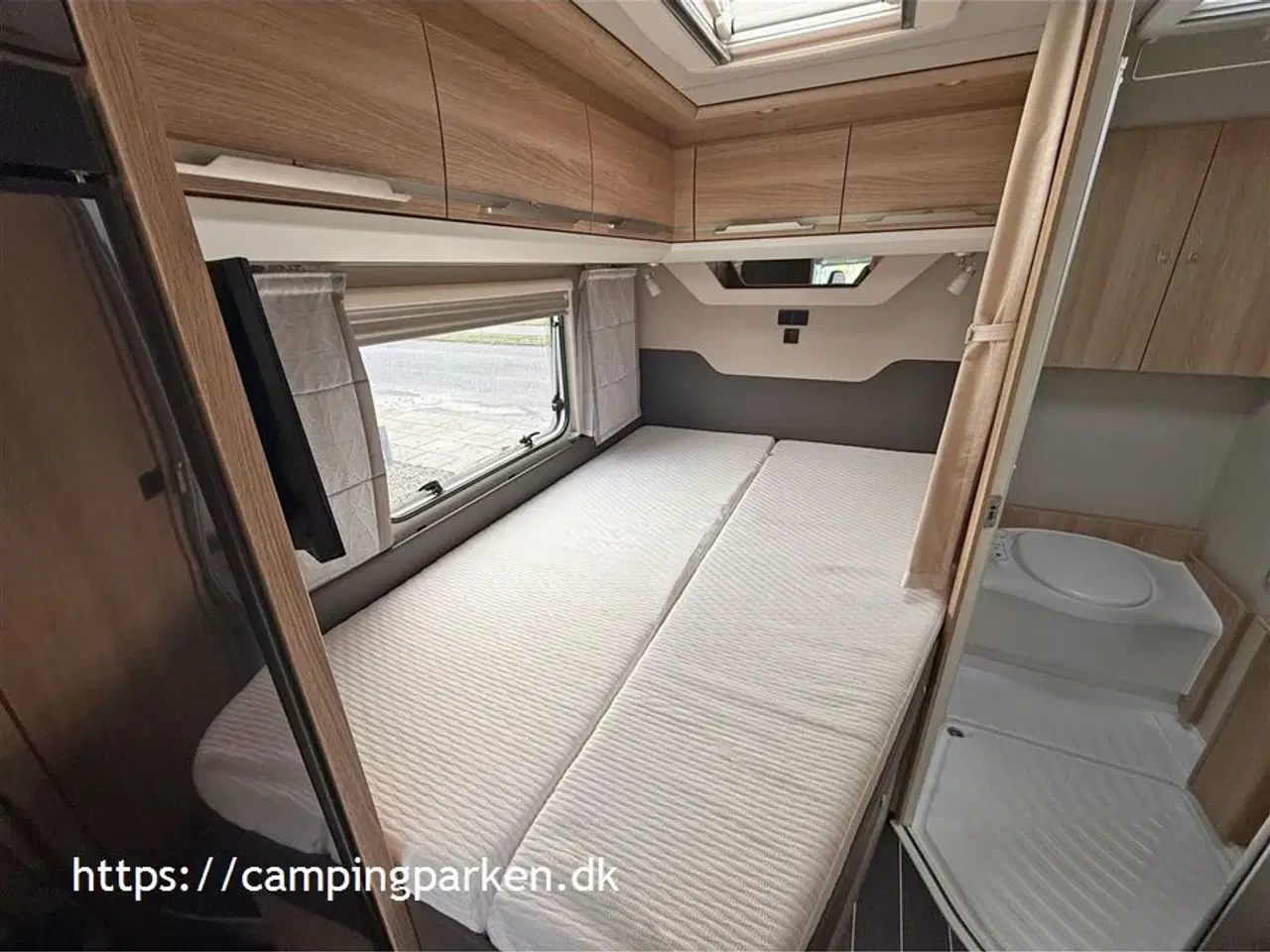 Billede 8 - 2020 - Knaus Sky TI 650 MF Platinum Selection Fin camper indretning, med fransk seng og under 7 meter