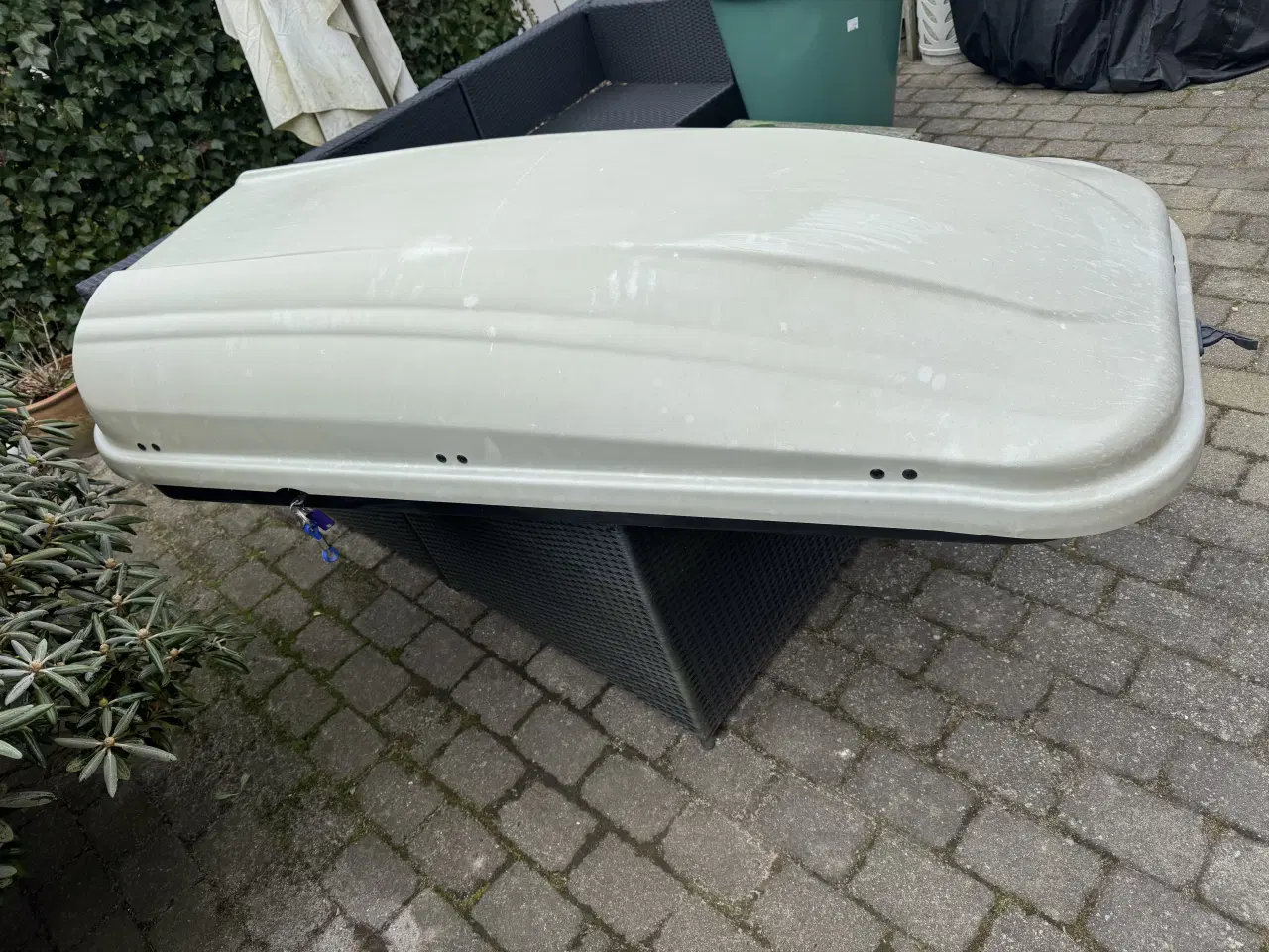 Billede 2 - Tagboks med Thule tagbøjler 