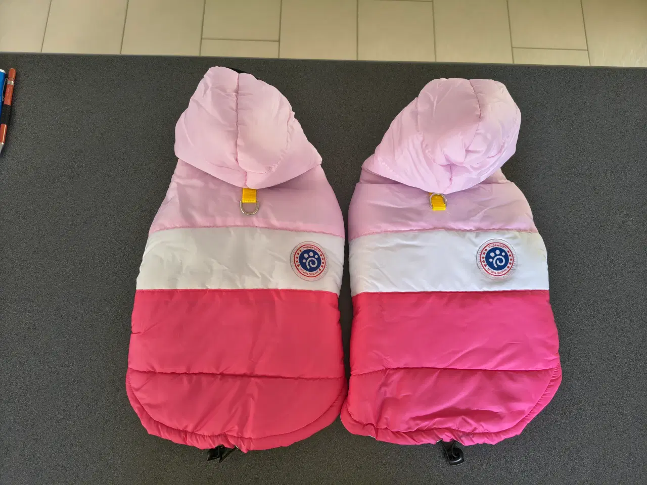 Billede 2 - Nye hundejakker, super lette