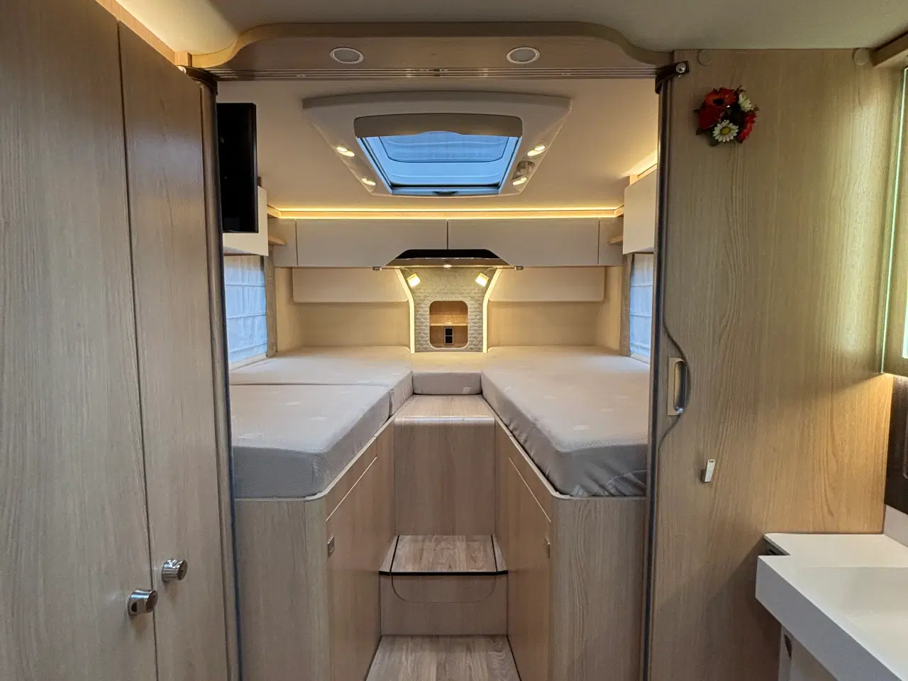 Billede 10 - Autocamper til salg - Hymer Master Line ML I 880