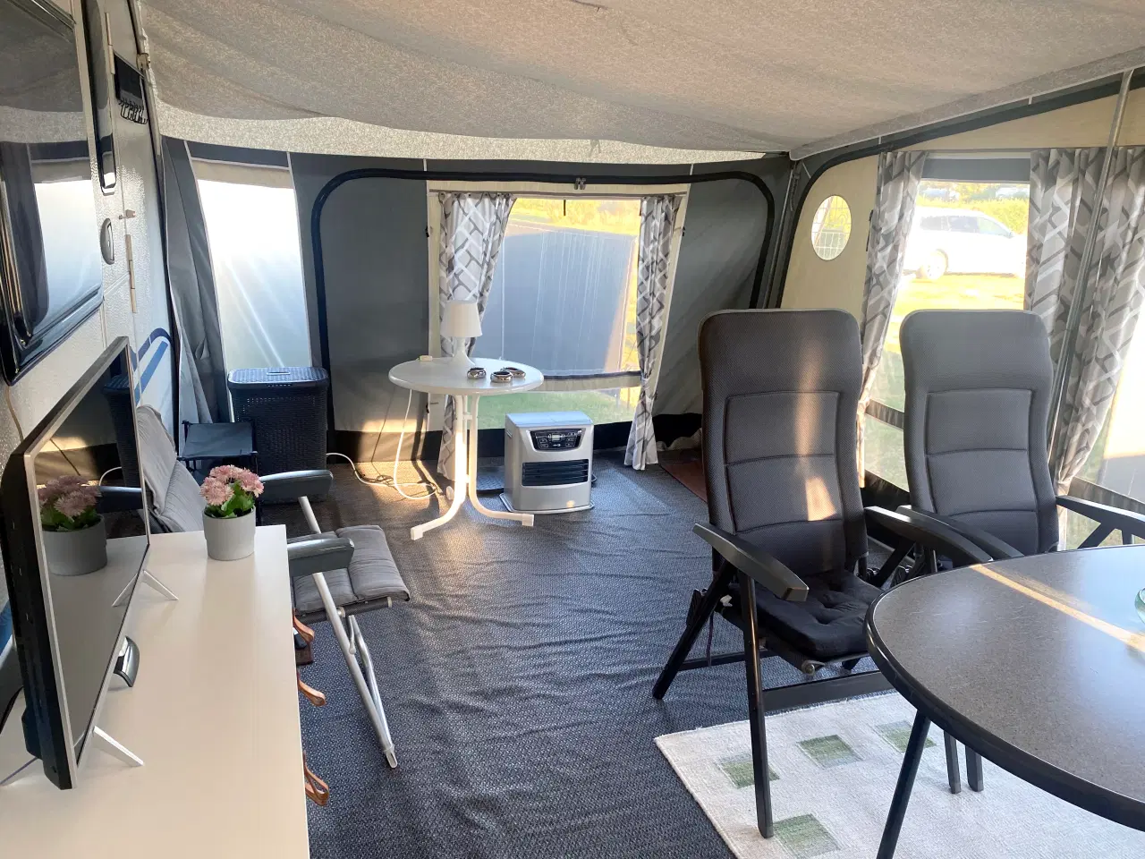 Billede 5 - Adria Adora 613HT - med alt tilbehør