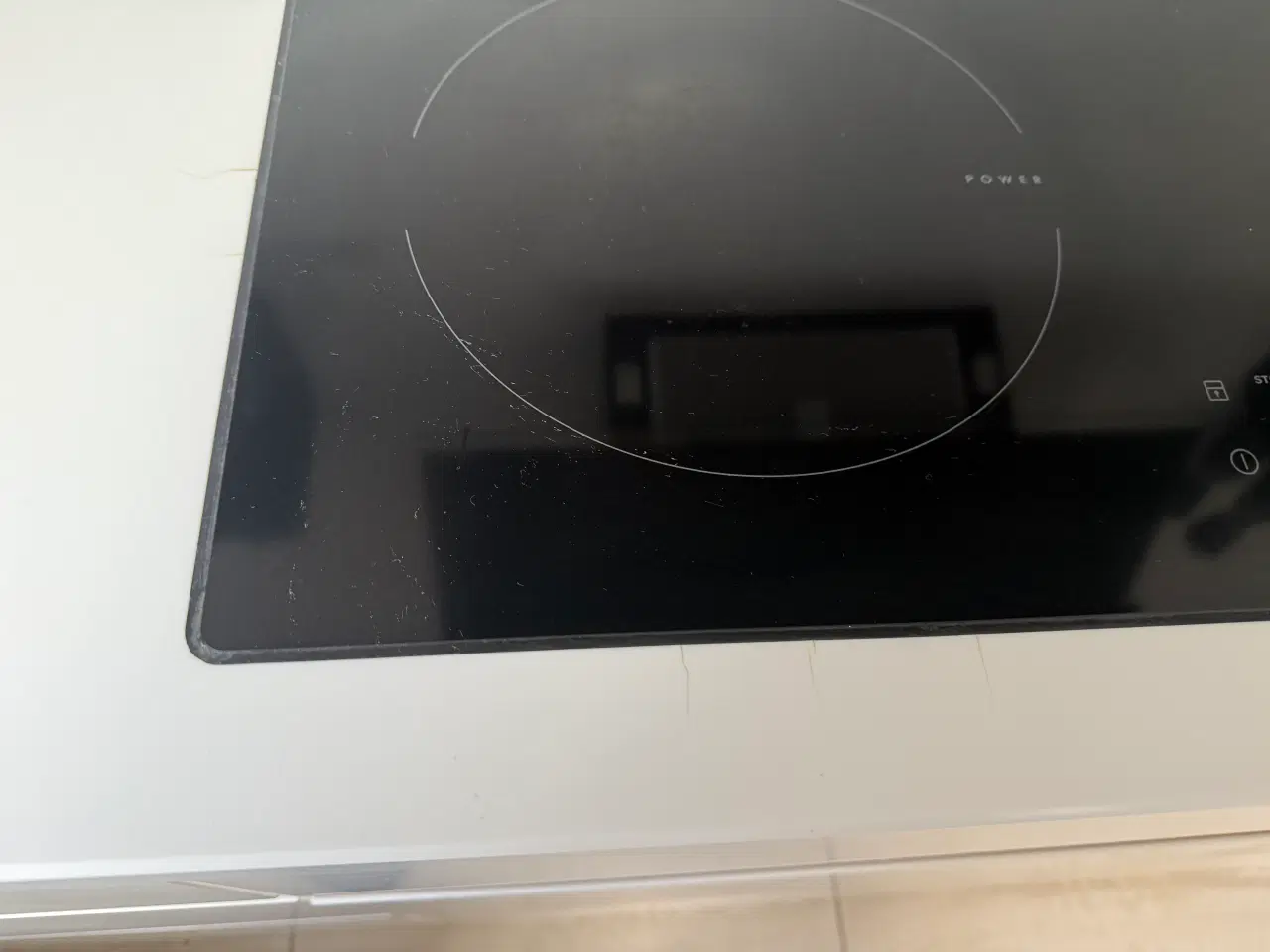 Billede 3 - Corian Coretop bordplade incl planlimet Kogeplade