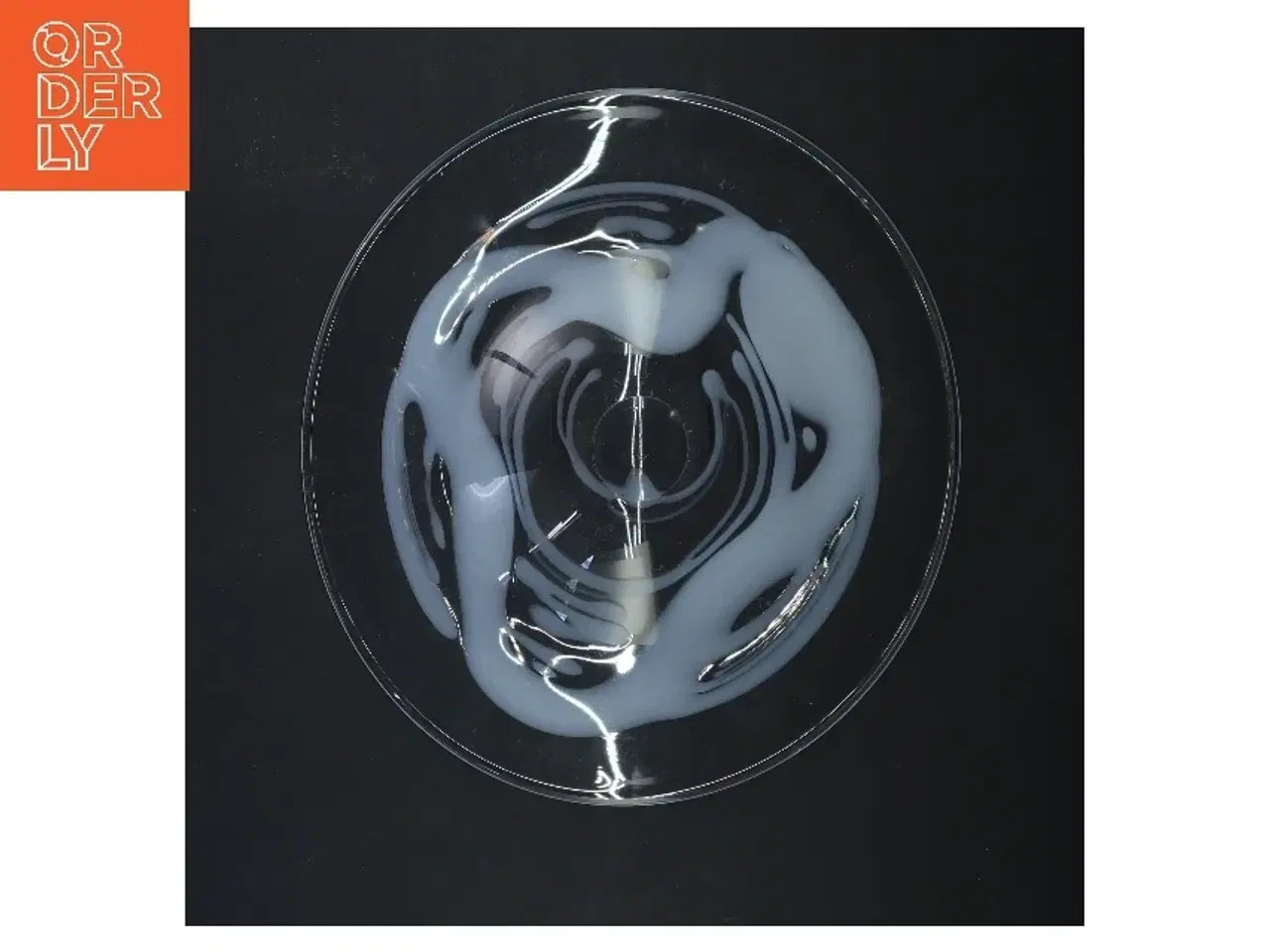 Billede 3 - Glasfad med mønster (str. Ø 25 cm)