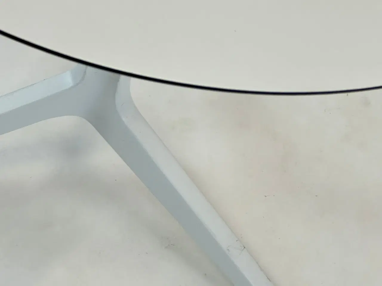 Billede 3 - Pedrali Bord – Hvid Ø69 cm