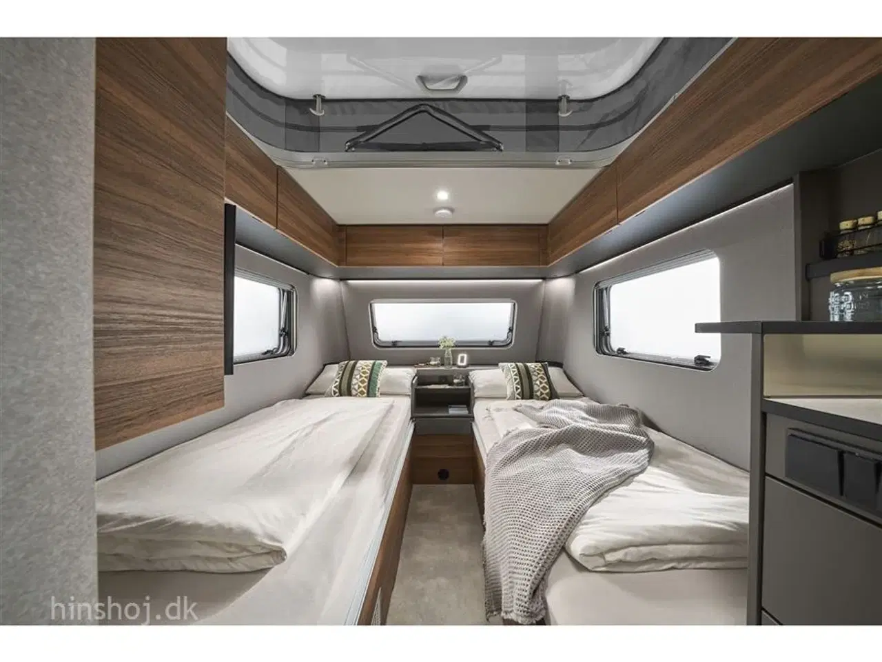 Billede 12 - 2026 - Eriba FEELING 470 Flot hævetagsvogn med godt udstyr fra Hinshøj Caravan