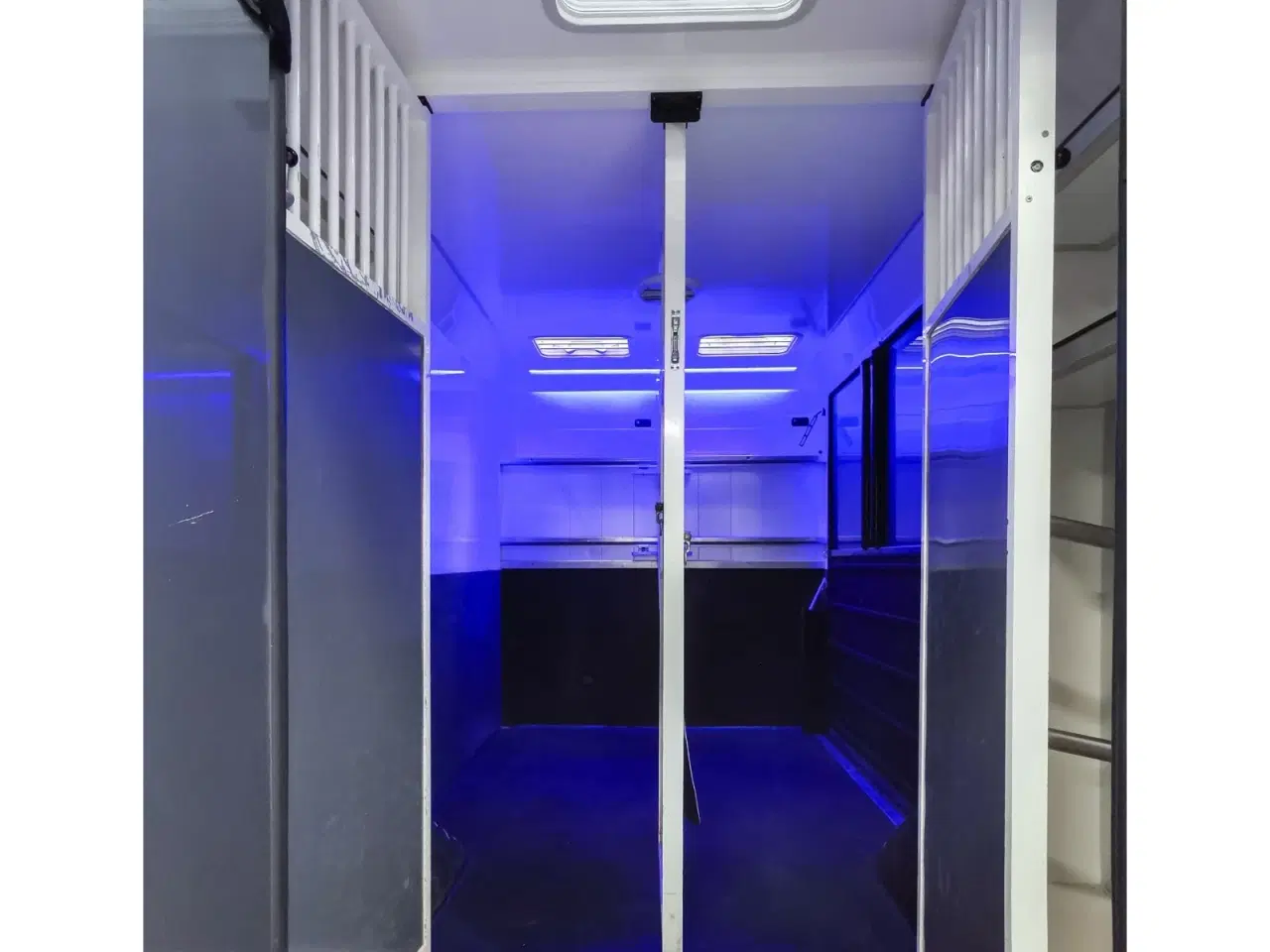 Billede 7 - Mercedes Sprinter 315 2,0 CDi A2 Hestetransport aut. FWD