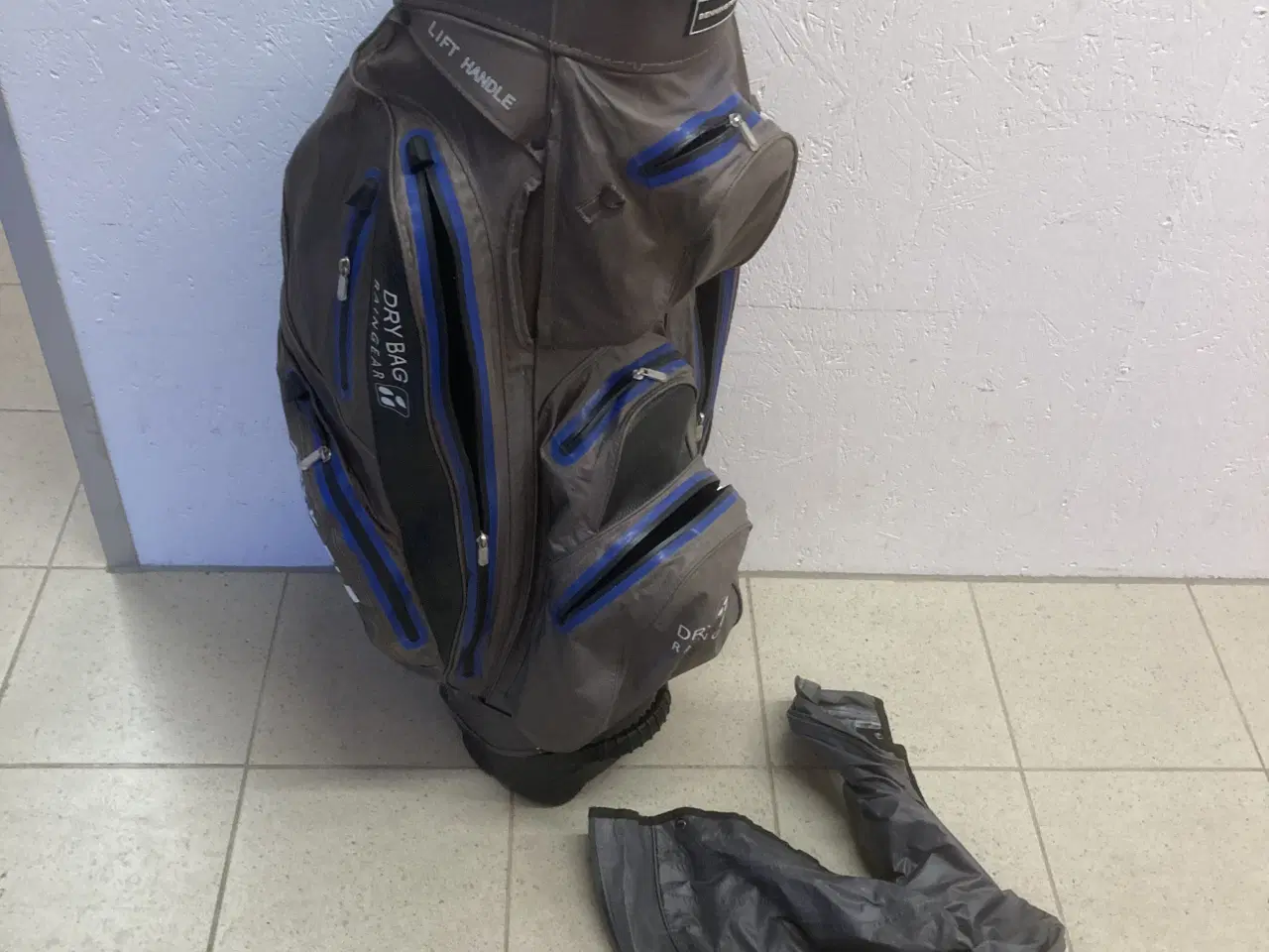 Billede 6 - Golfsæt m/ flot Tommy ARMOUR bærebag