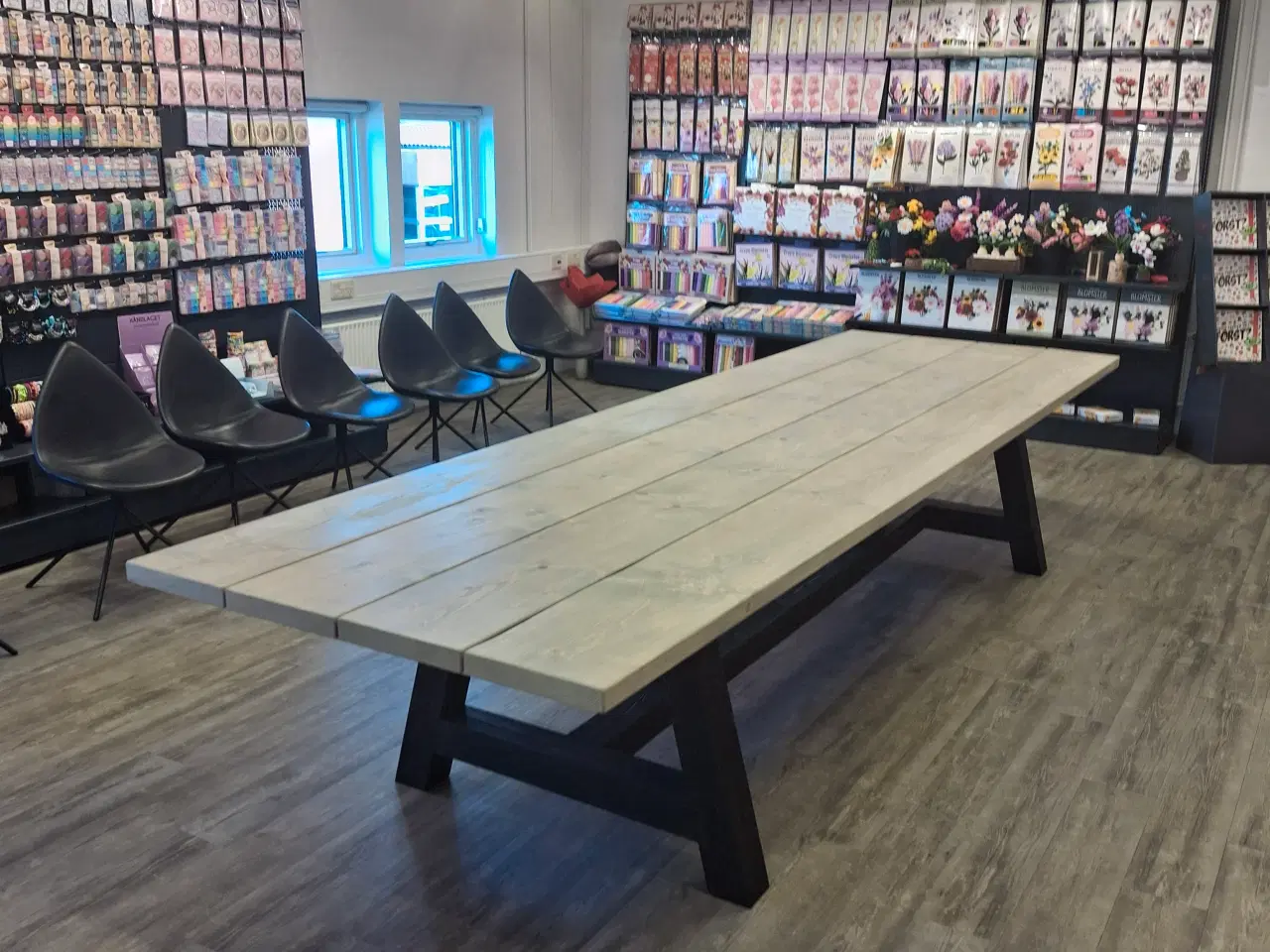 Billede 1 - Store plankeborde til privat og erhverv.