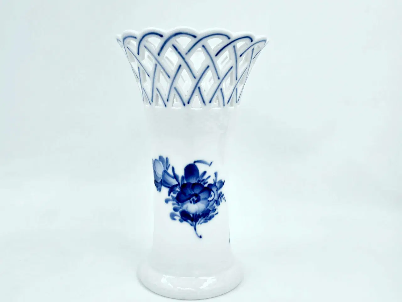 Billede 8 - Royal Copenhagen Blå Blomst Vase med blondekant 