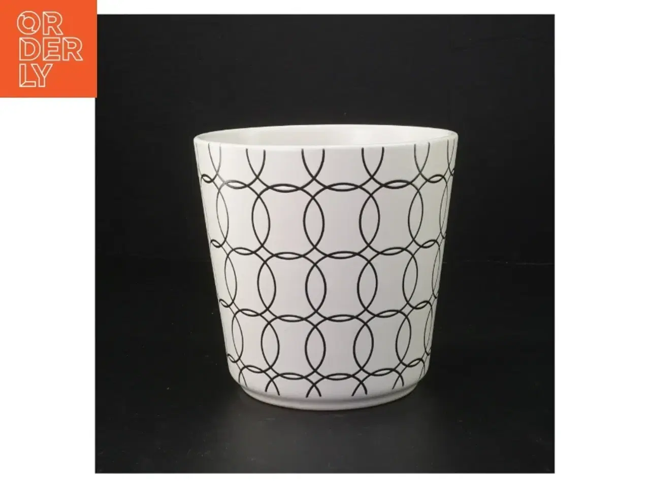 Billede 1 - Urtepotteskjuler med geometrisk mønster fra IKEA (str. 15 cm)