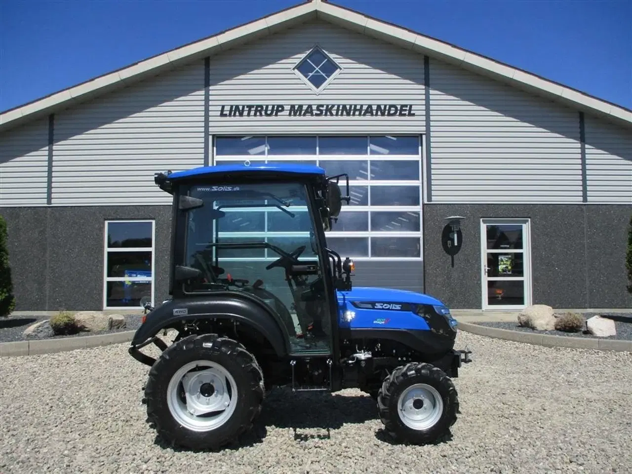 Billede 14 - Solis 26 HST med kabine og traktorhjul
