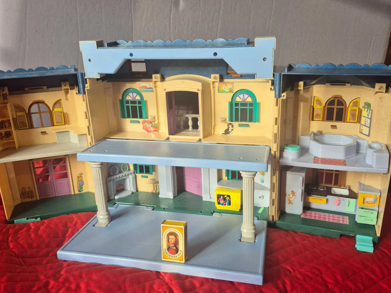 Billede 1 - Transportabel dukkehus.