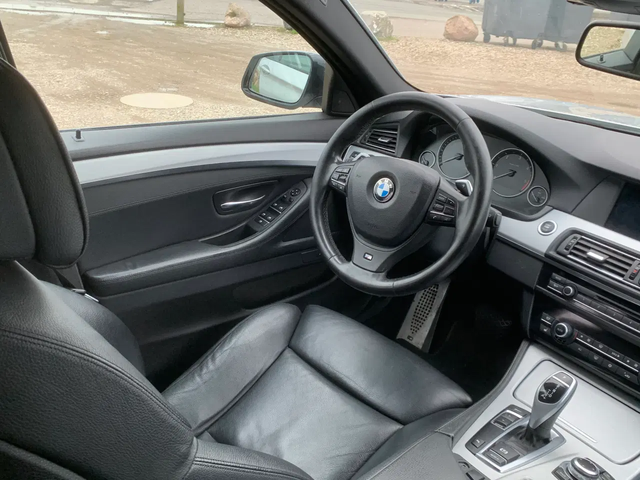 Billede 2 - BMW 530 F11 M-Sport/ u/afgift - Bud modtages