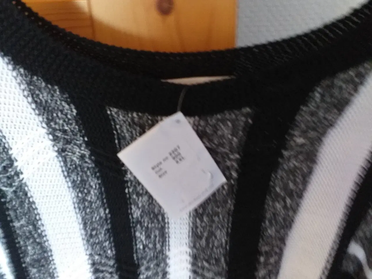 Billede 2 - Skovhuus  strik Sweater ny str. XXL