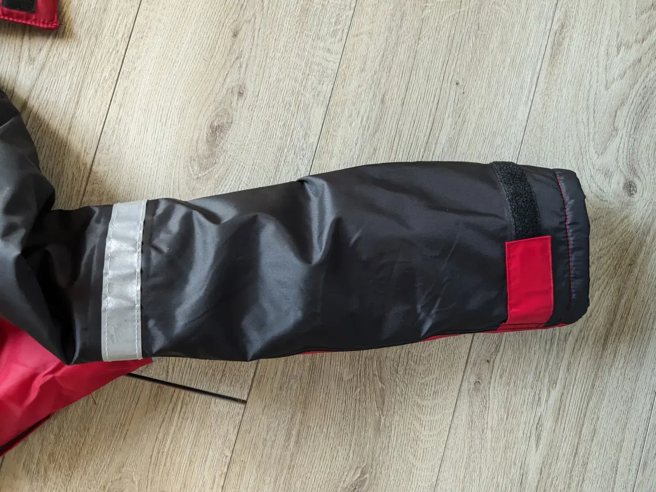 Billede 3 - Termokedeldragt rød str. XL