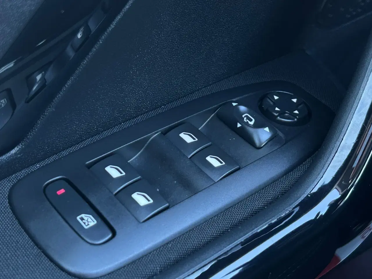 Billede 18 - Peugeot 208 1,5 BlueHDi 100 Allure Sky