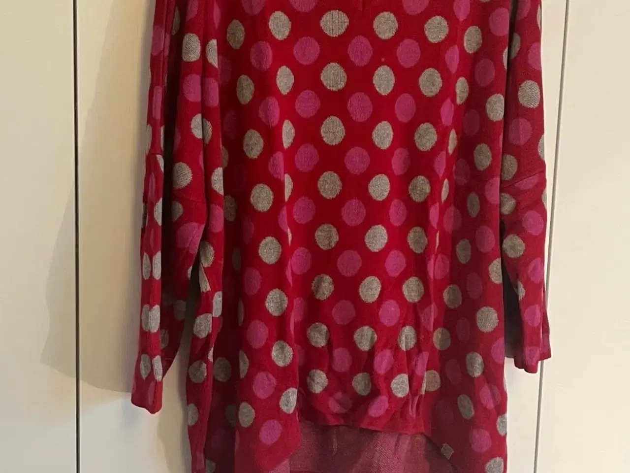 Billede 1 - Rød prikket bluse fra Pont Neuf