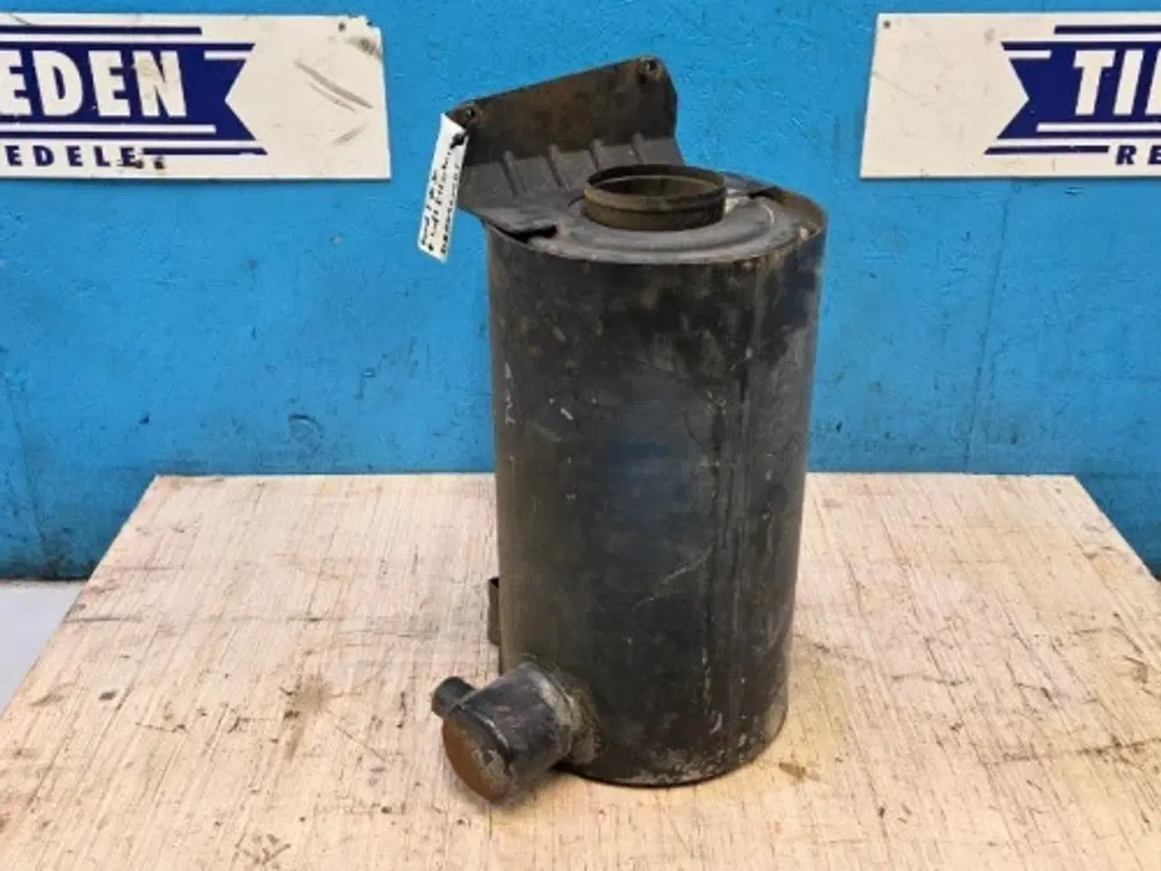 Billede 3 - Ford TW30 Luftfilterhus D8NN9600BC